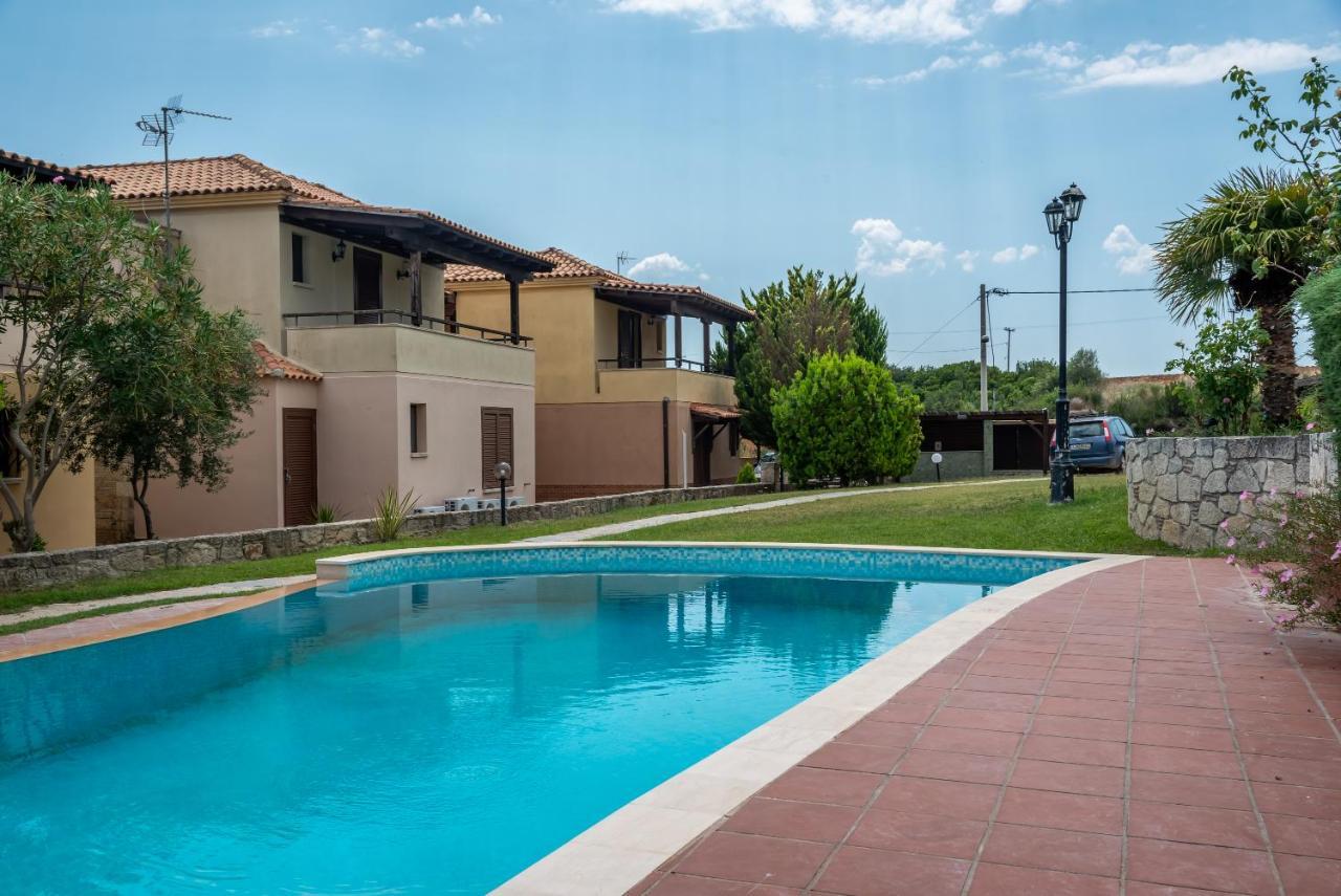 Blue Thea Luxury Villa In Afitos Екстер'єр фото