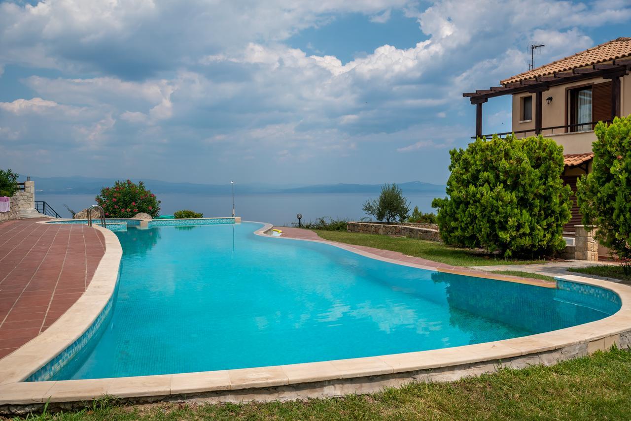 Blue Thea Luxury Villa In Afitos Екстер'єр фото